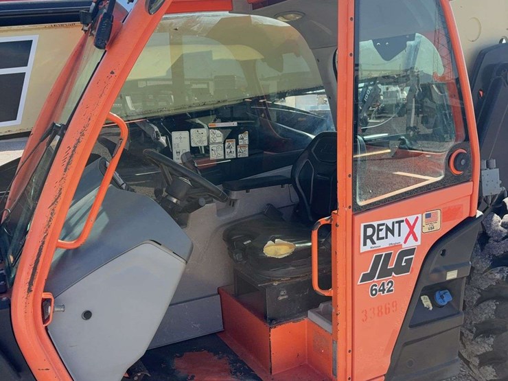 2016-jlg-642-telehandler,-6000lbs,-4,051-hours,-diesel-engine,-42’-reach,-4’-long-forks,-solid-tires,-s/n--0160074179-image-15