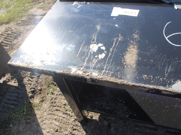 #613-•-28"x60"-kc-work-bench-image-4