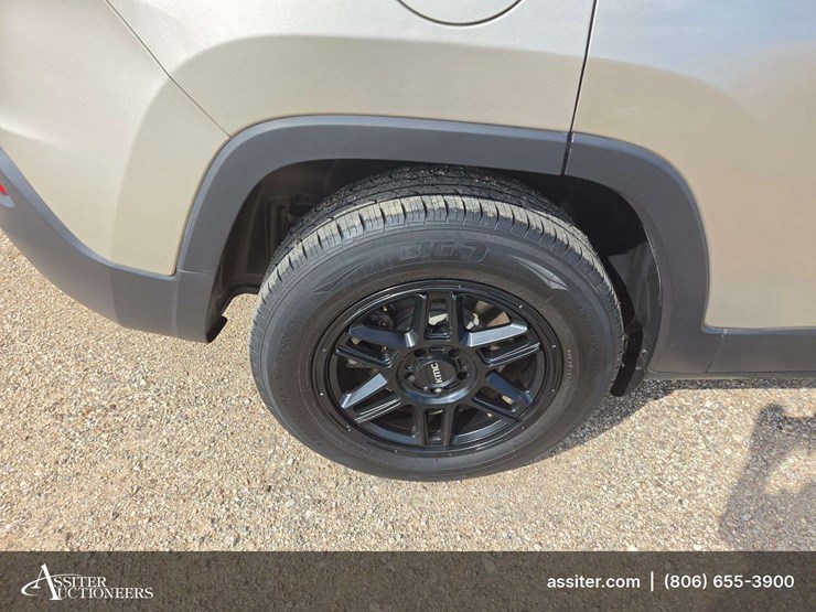 2015-jeep-cherokee-image-20