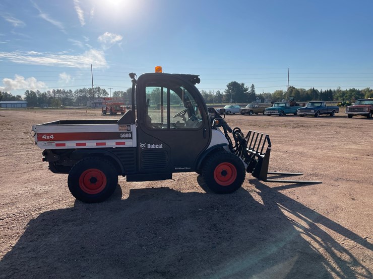 #1067-•-2019-bobcat-toolcat-5600-image-7