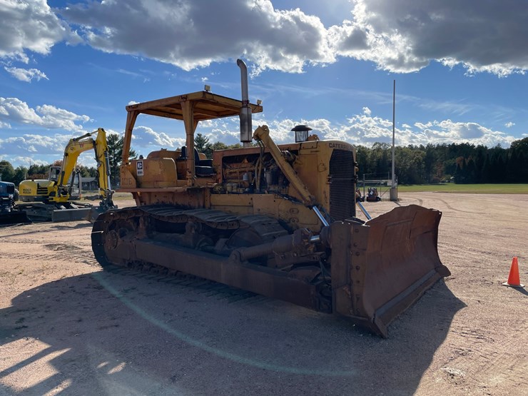 #1955-•-cat-d8h-dozer-image-12