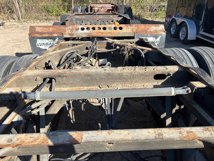 #6919-•-tandem-axle-trailer-slider-subframe-assembly-image-10