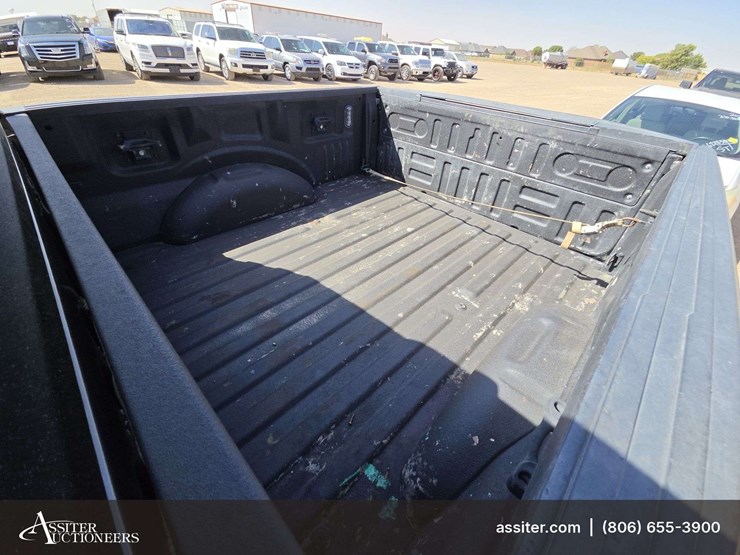 2020-ford-f150-xl-image-7