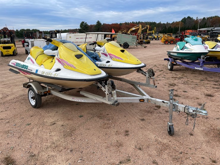 #1028-•-(2)-bombardier-sea-doo-jet-ski-with-triton-trailer-(no-registration-card)-image-3