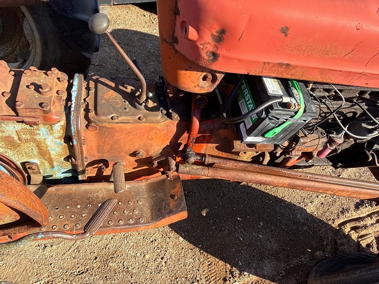 #6926-•-ford-tractor-image-16