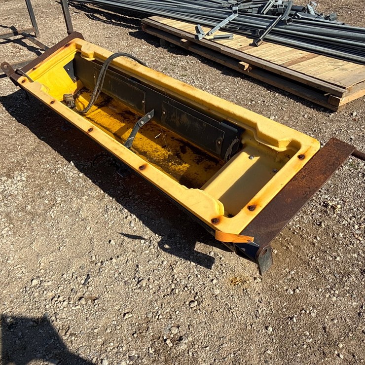 #6947 • SnowEx SP-2400 Replaceable Tailgate Spreader