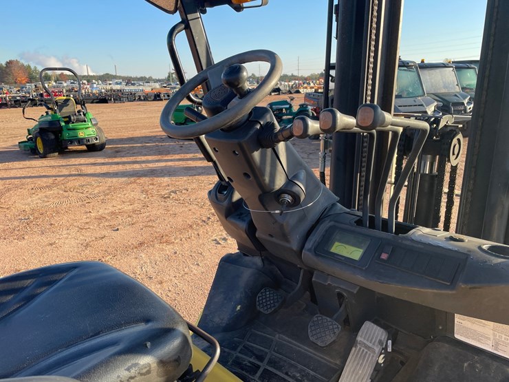 #1882-•-2022-yale-40ux-glp040ux-lp-forklift-image-26