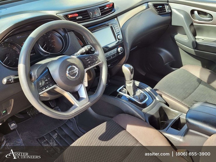 2020-nissan-rogue-image-11
