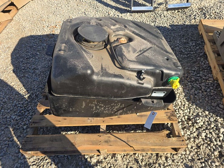 brand-new-fuel-tank,-150-gallon,-came-of-cv-international-image-2