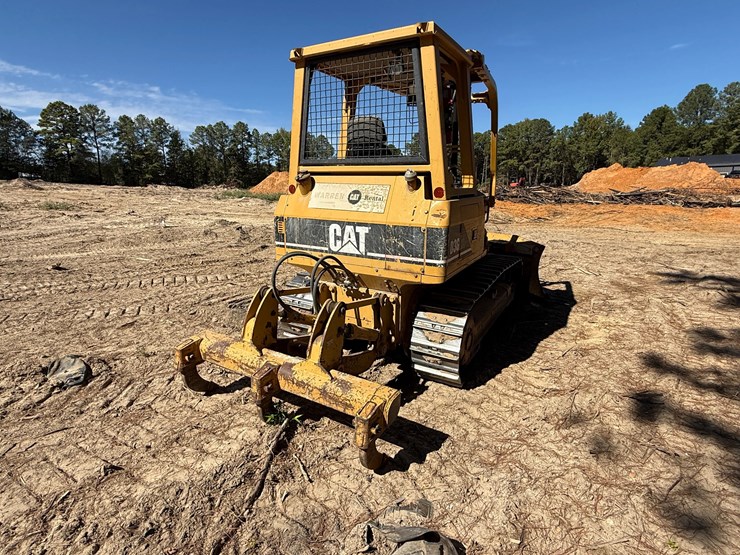 caterpillar-d3g-xl-image-10