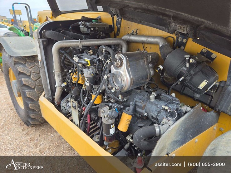 caterpillar-th514d-image-21