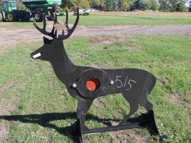 #515-•-3/8-in-ar500-steel-deer-shooting-target-with-heart-flapper-image-1