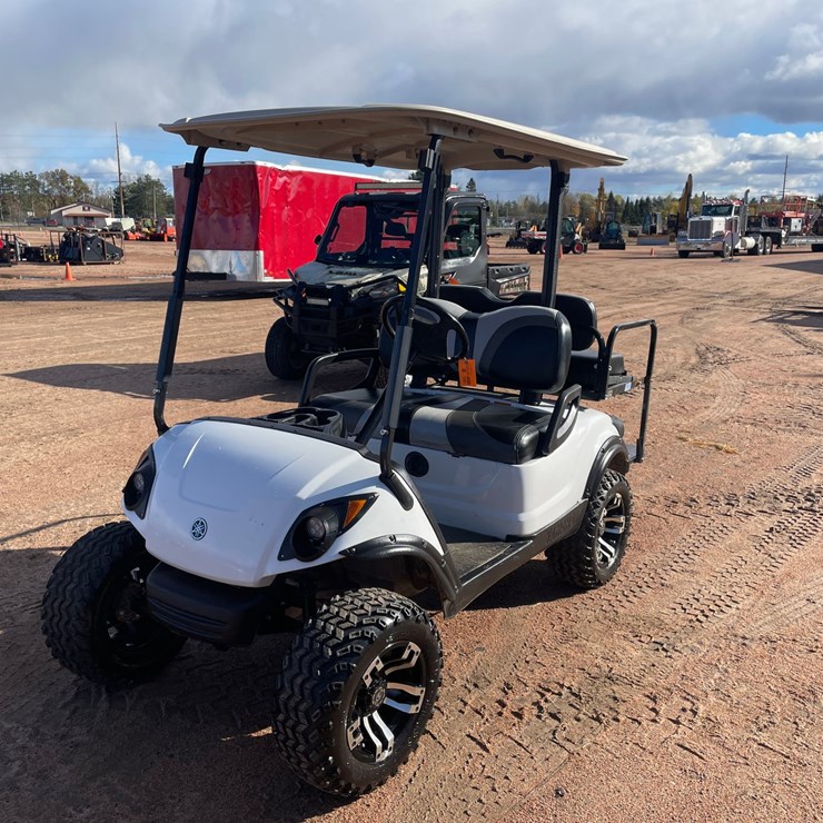 #1860 • 2015 Yamaha YDREX5 Electric Golf Cart