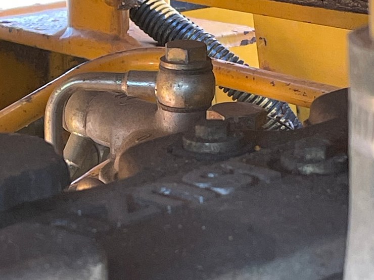 #1088-•-hydra-mac-1300-wheeled-skid-steer-image-26