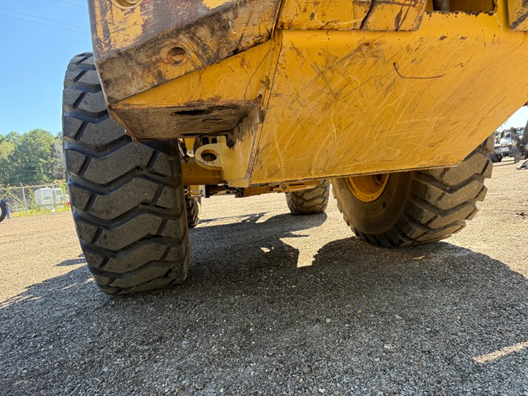 caterpillar-it28f-image-13
