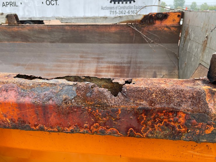 #3729-•-16'-salter-and-sand-box-with-conveyor-bottom-image-18