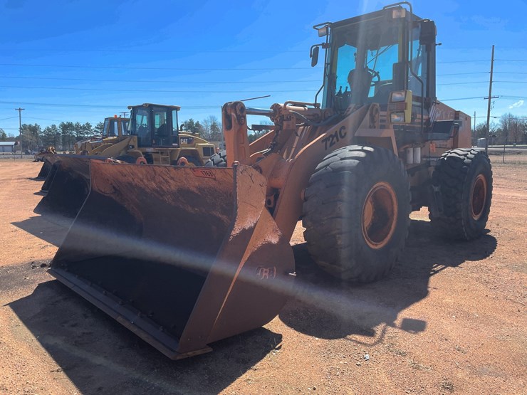 #1748-•-2001-case-721c-wheel-loader-image-1