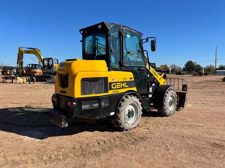 #1894-•-2023-gehl-al550-wheel-loader-image-5