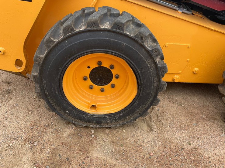 #1077-•-2021-jcb-270-t4-skid-steer-image-19