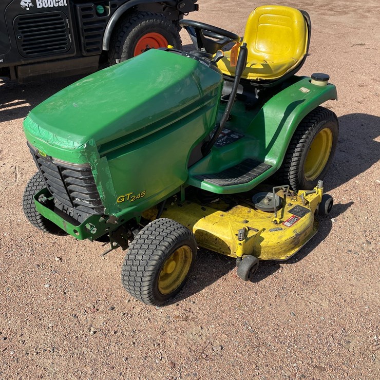 #1010 • John Deere GT245 Riding Lawn Mower