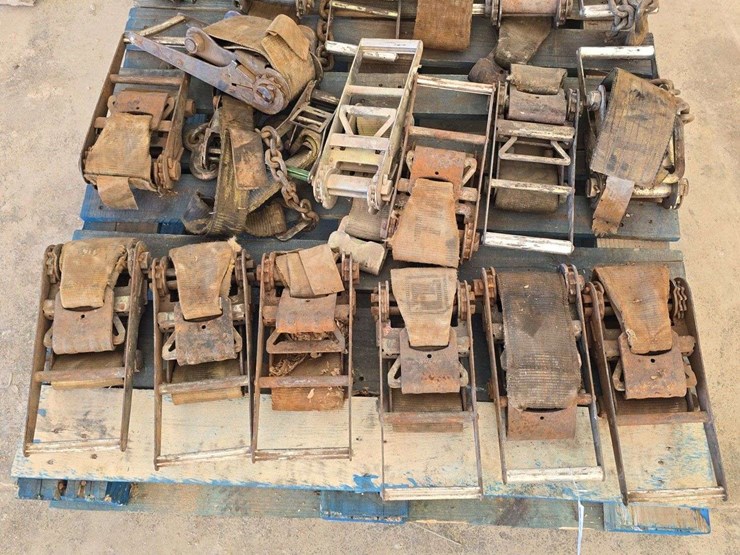 various-used-tie-down-ratchets-image-1