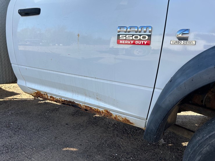 #6901-•-2011-ram-5500-heavy-duty-service-truck-(has-wi-title)-image-16