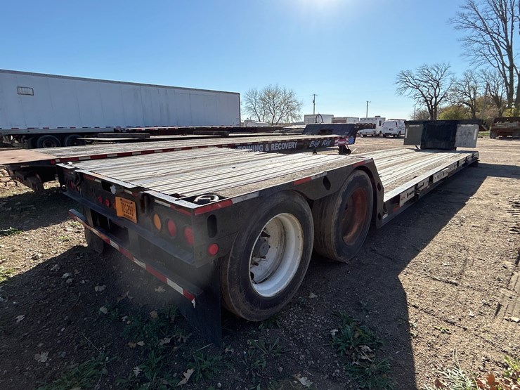 #6917-•-2005-xl-60-mfg-tandem-axle-detachable-gooseneck-lowboy-semi-trailer-(has-wi-title)-image-3