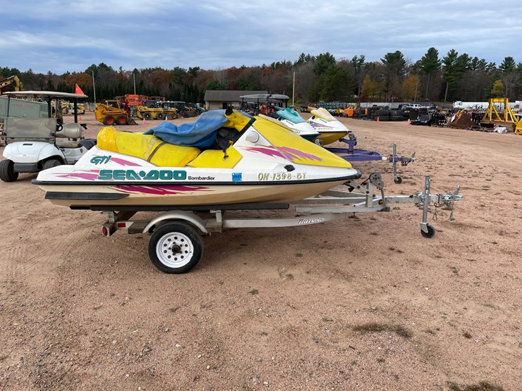 #1028-•-(2)-bombardier-sea-doo-jet-ski-with-triton-trailer-(no-registration-card)-image-4