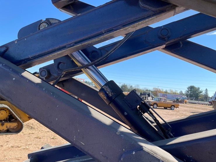 #1876-•-upright-scissor-lift-image-11