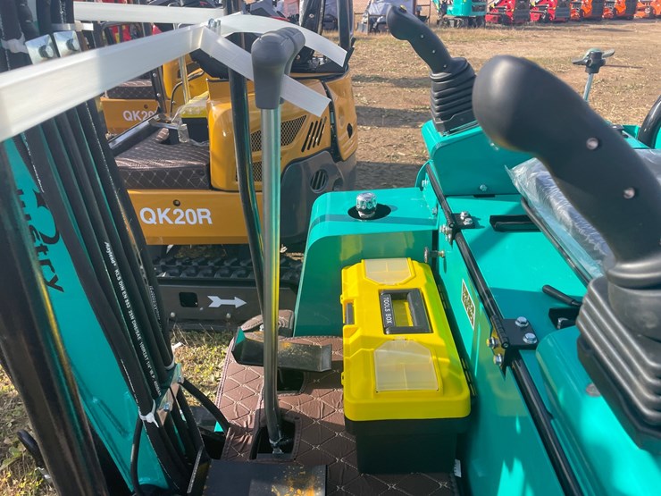 #3230-•-2026-cfg-h16r-mini-excavator-image-5