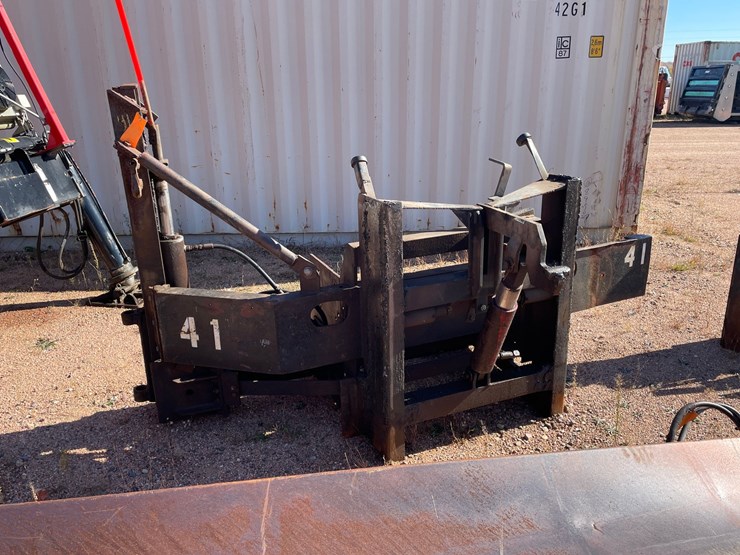 #3757-•-front-plow-mount-cut-off-image-4