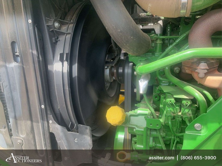 2022-john-deere-r-image-14