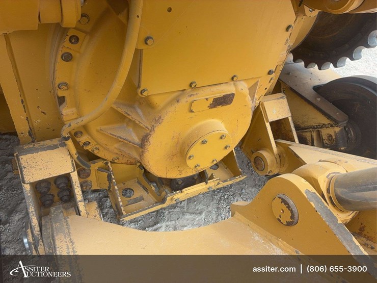 2015-caterpillar-d6t-xl-image-14