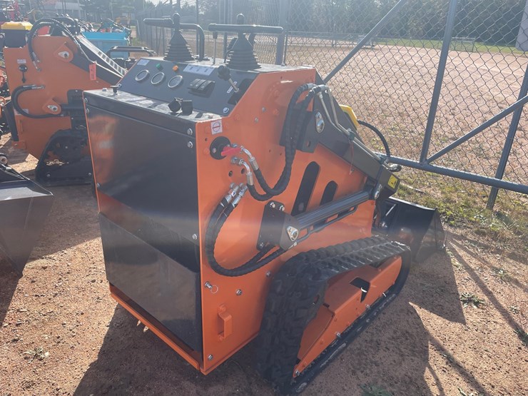 #3204-•-landhonor-mini-skid-steer-loader-t460s2-image-3
