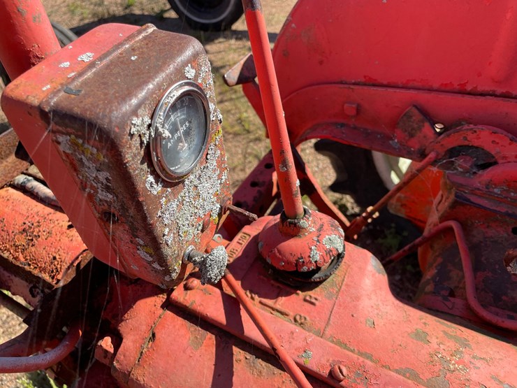 #1951-•-allis-chalmers-b-wide-tractor-image-18
