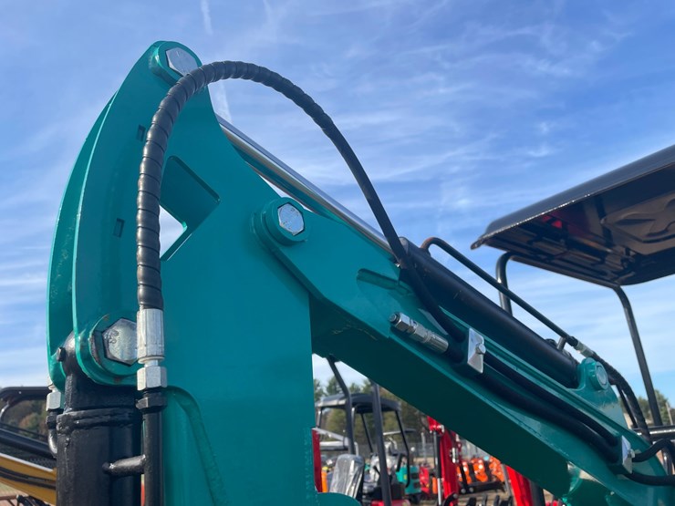 #3227-•-2026-cfg-kv16r-mini-excavator-image-5