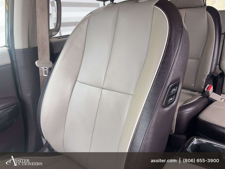 2017-kia-sedona-image-18