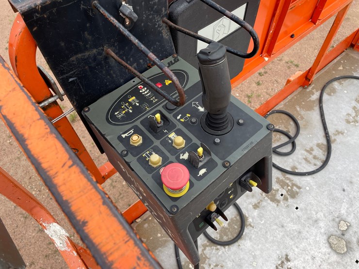 #1859-•-2015-jlg-4394rt-4x4-scissor-lift-image-40