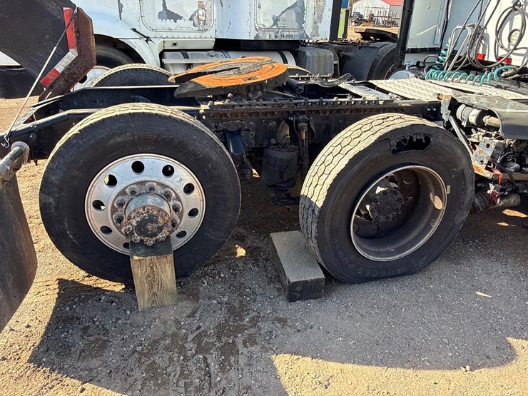#6907-•-2022-mack-anthem-an64t-sleeper-semi-truck-image-9