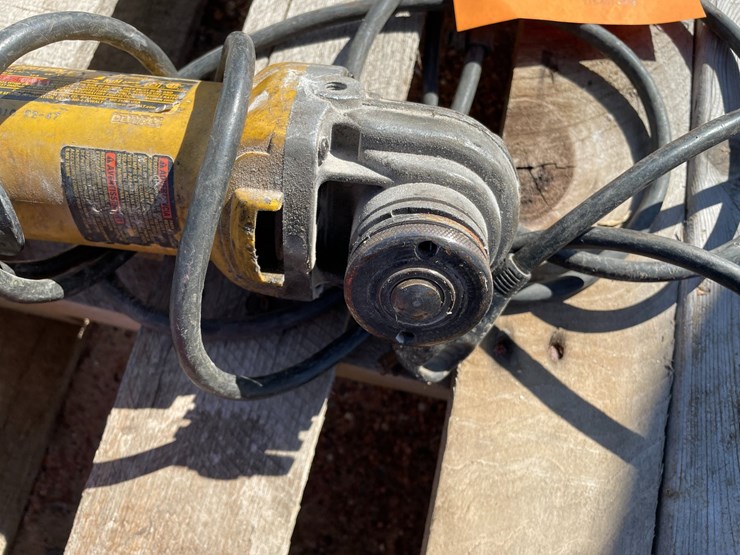 #5219-•-(4)-corded-power-tools-image-10