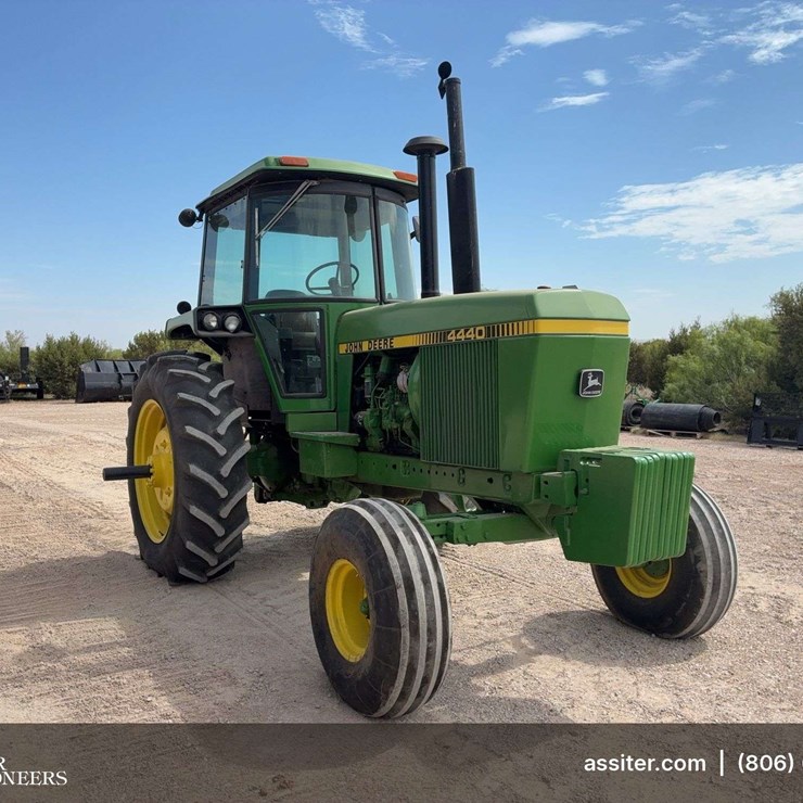 1980 JOHN DEERE 4440