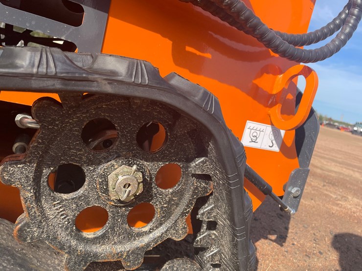 #3201-•-landhonor-mini-skid-steer-loader-me380x2-image-15
