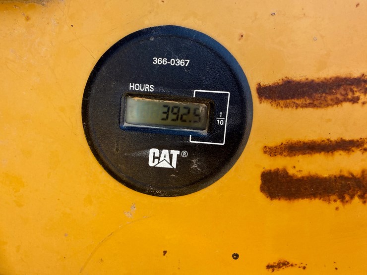caterpillar-d3g-xl-image-12