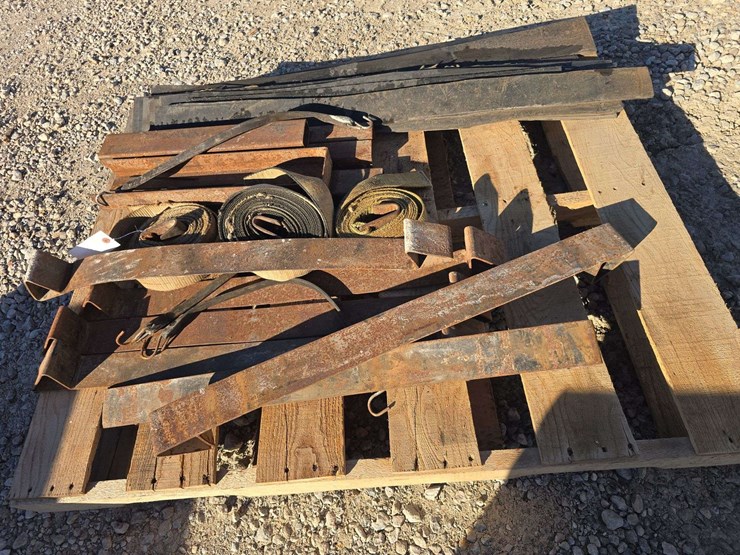 coil-racks,-small-tie-down-straps,-misc.-rubber-protection-strips-image-2