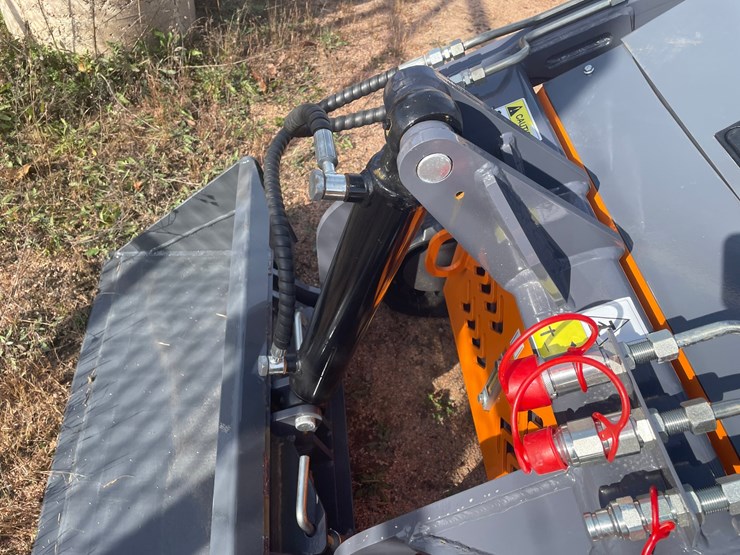 #3200-•-landhonor-mini-skid-steer-loader-me380x2-image-13