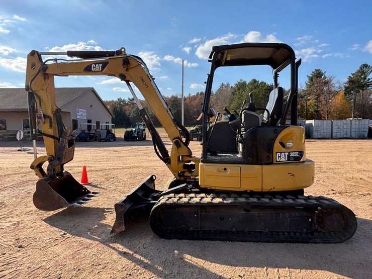 #1917-•-cat-305e2-cr-mini-excavator-image-8