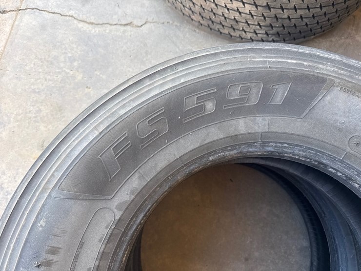 #6990-•-(2)-firestone-fs591-11r22.5-commercial-truck-tires-image-3