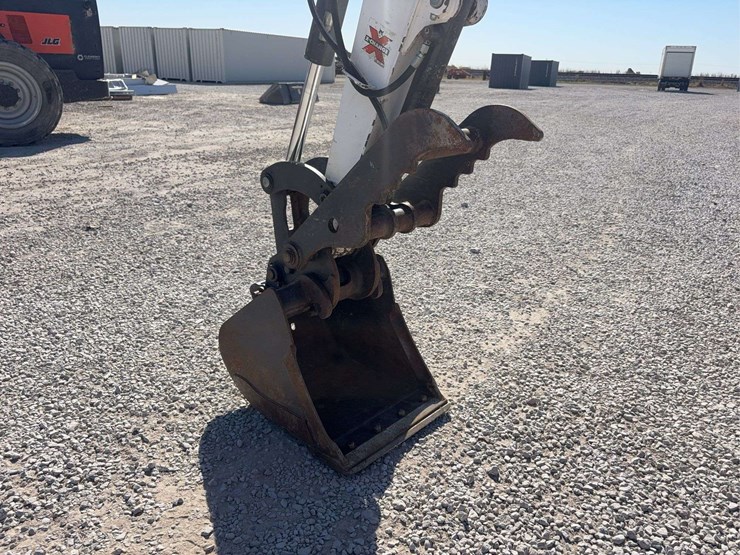 2021-bobcat-e32-tracked-mini-excavator,-2,213-hours-,-diesel,-with-hyd-thumb,-comes-with-20”-smooth-bucket,-s/n--b3y115533-image-17