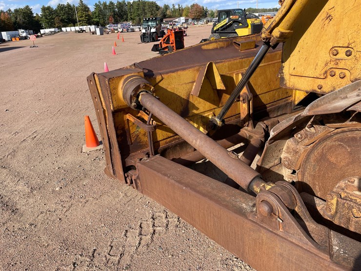 #1955-•-cat-d8h-dozer-image-21