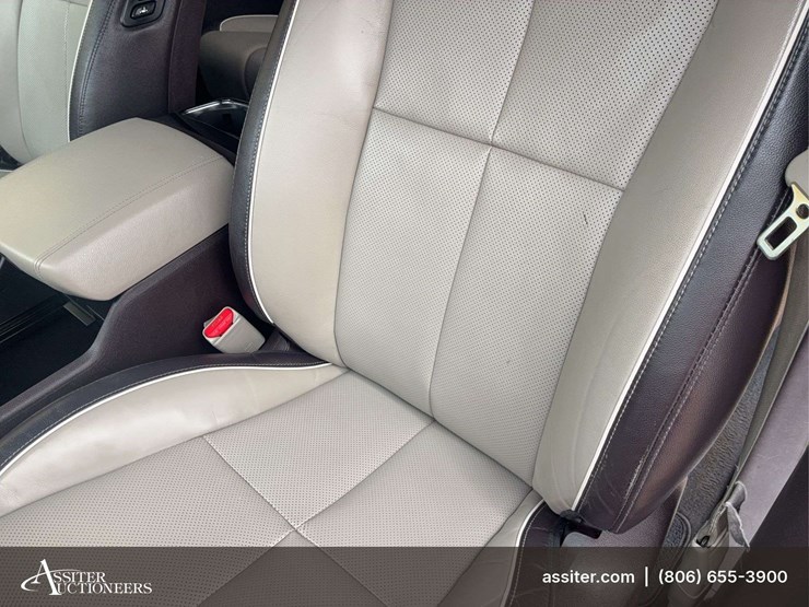 2017-kia-sedona-image-16